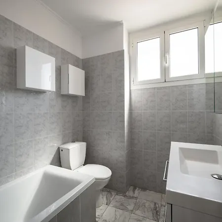 Apartament Le Botta, Spacieux Famillial, Centre De Menton, Jardins Bioves, A 5 Minutes De La *