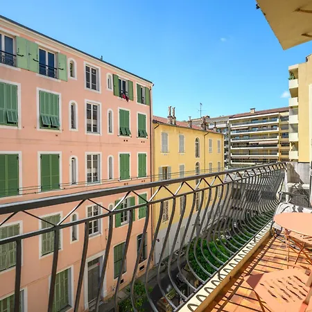 Apartament Le Botta, Spacieux Famillial, Centre De Menton, Jardins Bioves, A 5 Minutes De La