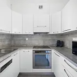 Le Botta, Spacieux Famillial, Centre De Menton, Jardins Bioves, A 5 Minutes De La Apartment