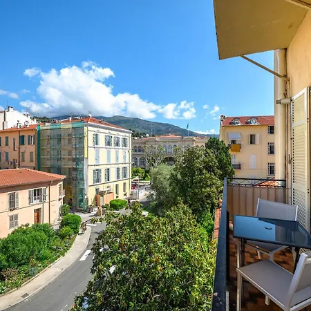Le Botta, Spacieux Famillial, Centre De Menton, Jardins Biovès, à 5 Minutes De La Mentone