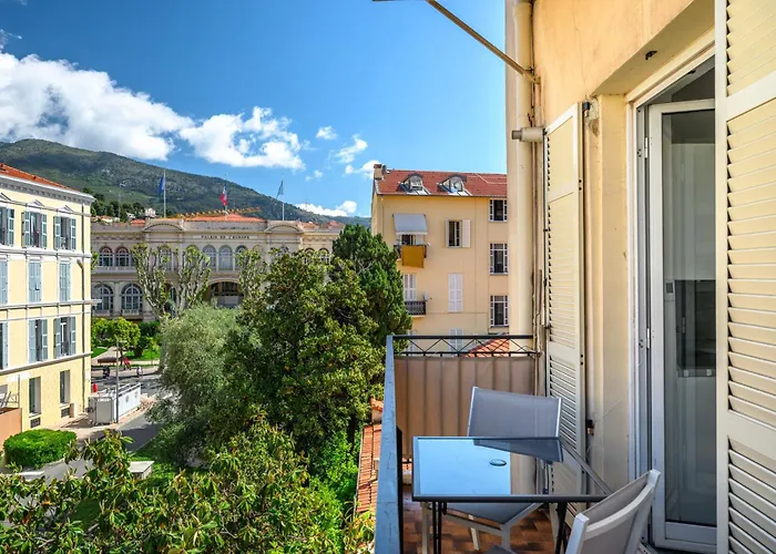 Le Botta, Spacieux Famillial, Centre De Menton, Jardins Bioves, A 5 Minutes De La Apartmán