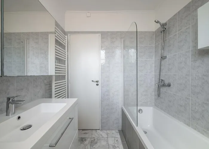 Le Botta, Spacieux Famillial, Centre De Menton, Jardins Bioves, A 5 Minutes De La Apartment