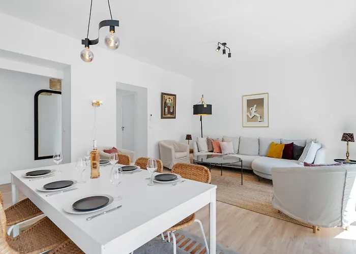 Le Botta, Spacieux Famillial, Centre De Menton, Jardins Bioves, A 5 Minutes De La مينتون